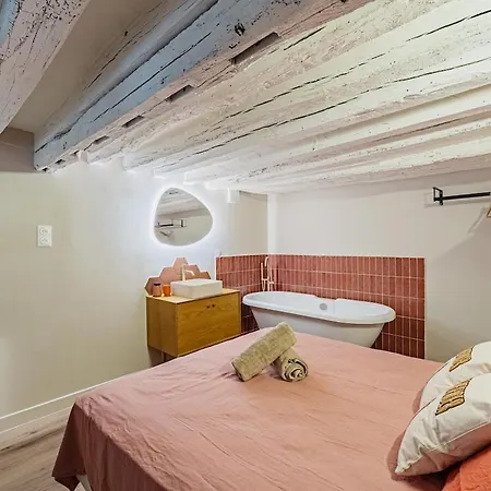 2br Next To Notre Dame De Apartment Paris